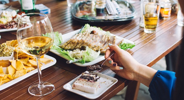 現在的餐飲企業該如何做好智慧食堂模式？如何解決客戶需求？